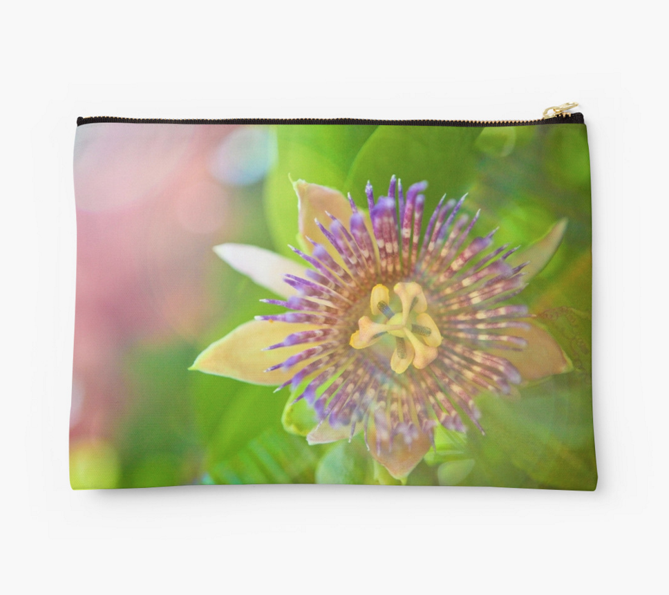 Lilikoi Love Clutch